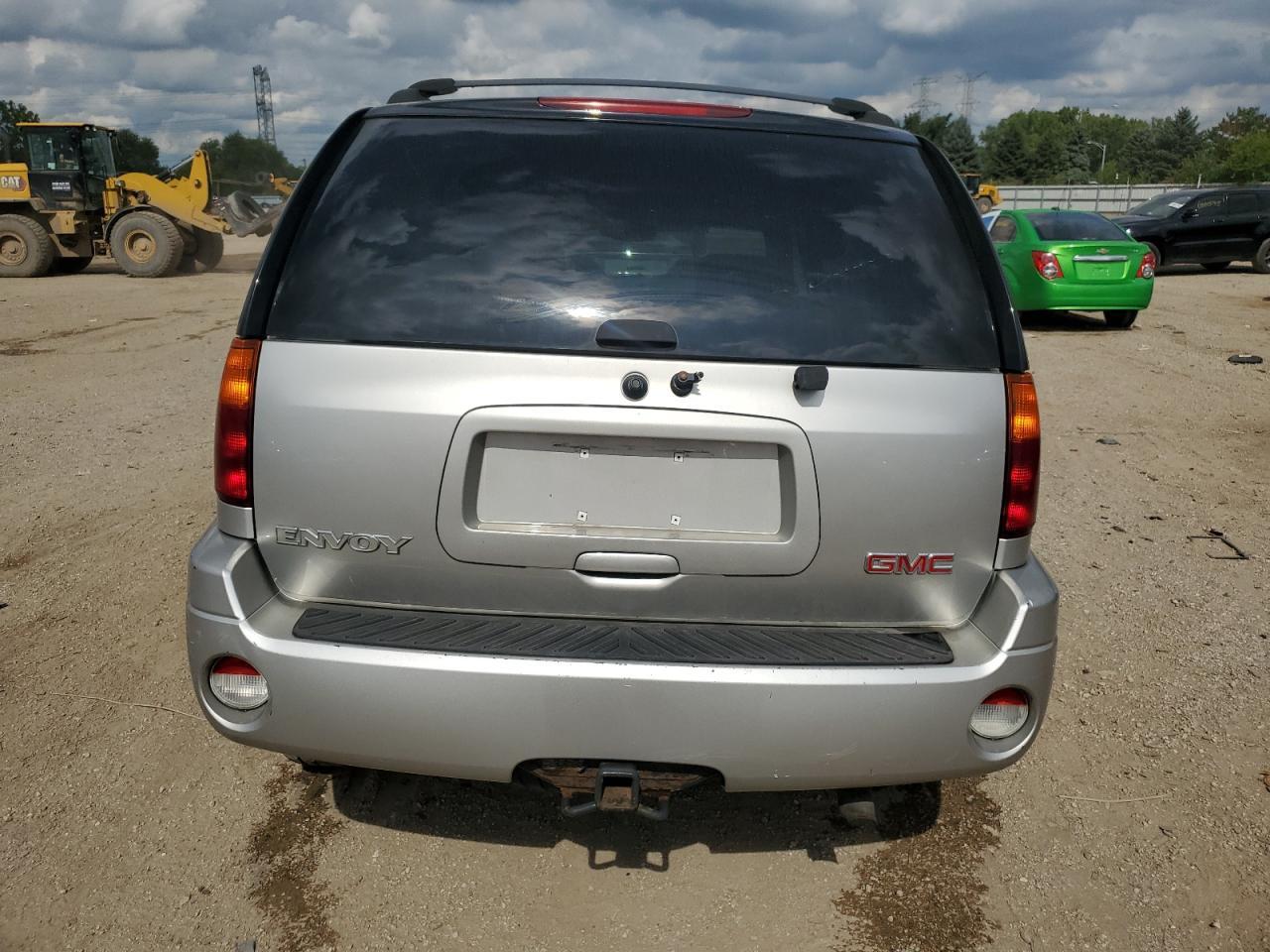 2004 GMC Envoy - Фото 6