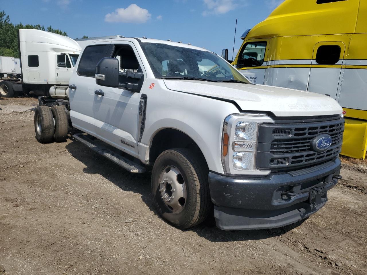 2024 Ford F350 Super Duty Super Duty - Фото 4