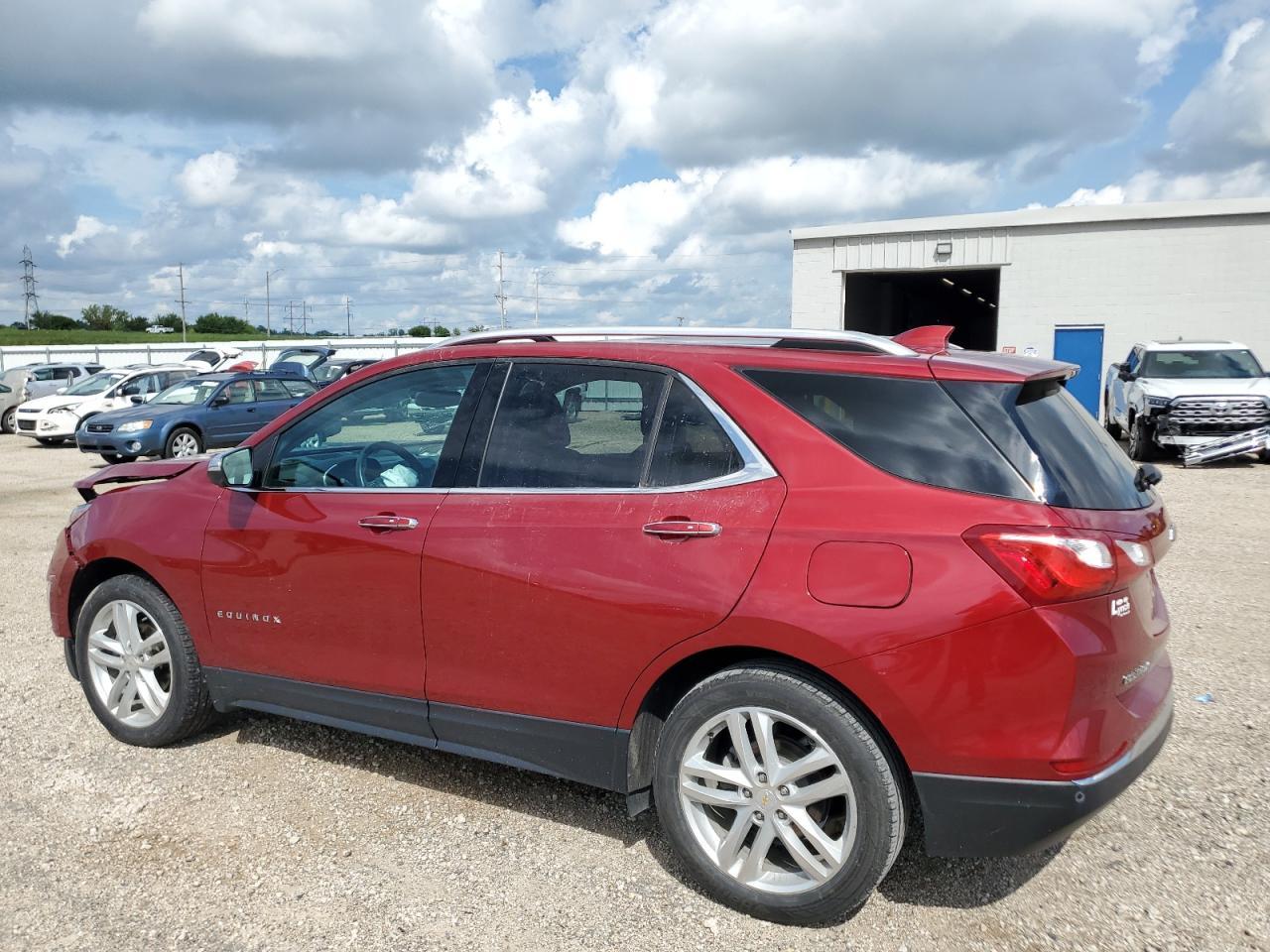 2018 Chevrolet Equinox Premier - Фото 2