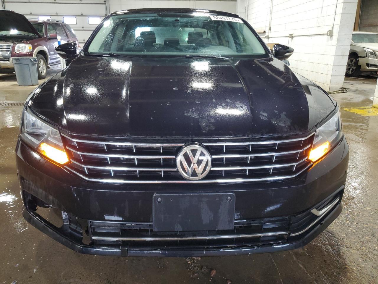 2017 Volkswagen Passat S - Фото 5