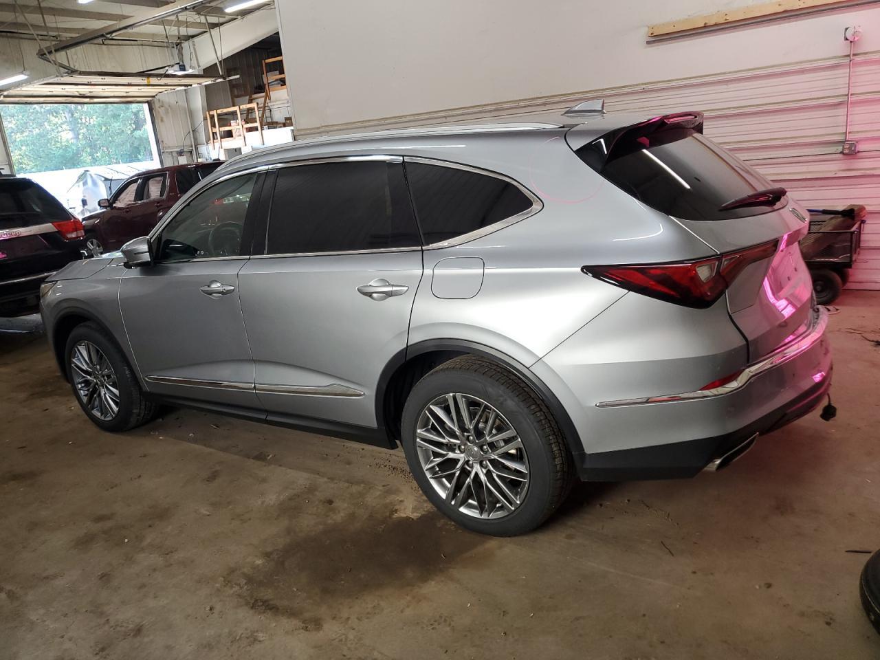 2024 Acura Mdx Advance - Image 2