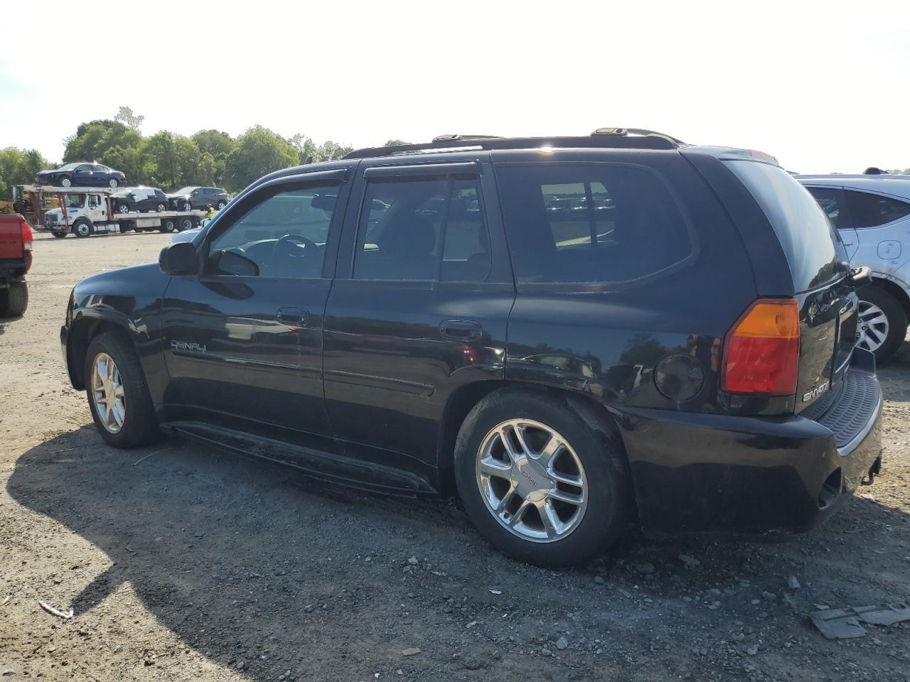 2007 GMC Envoy Denali - Фото 2
