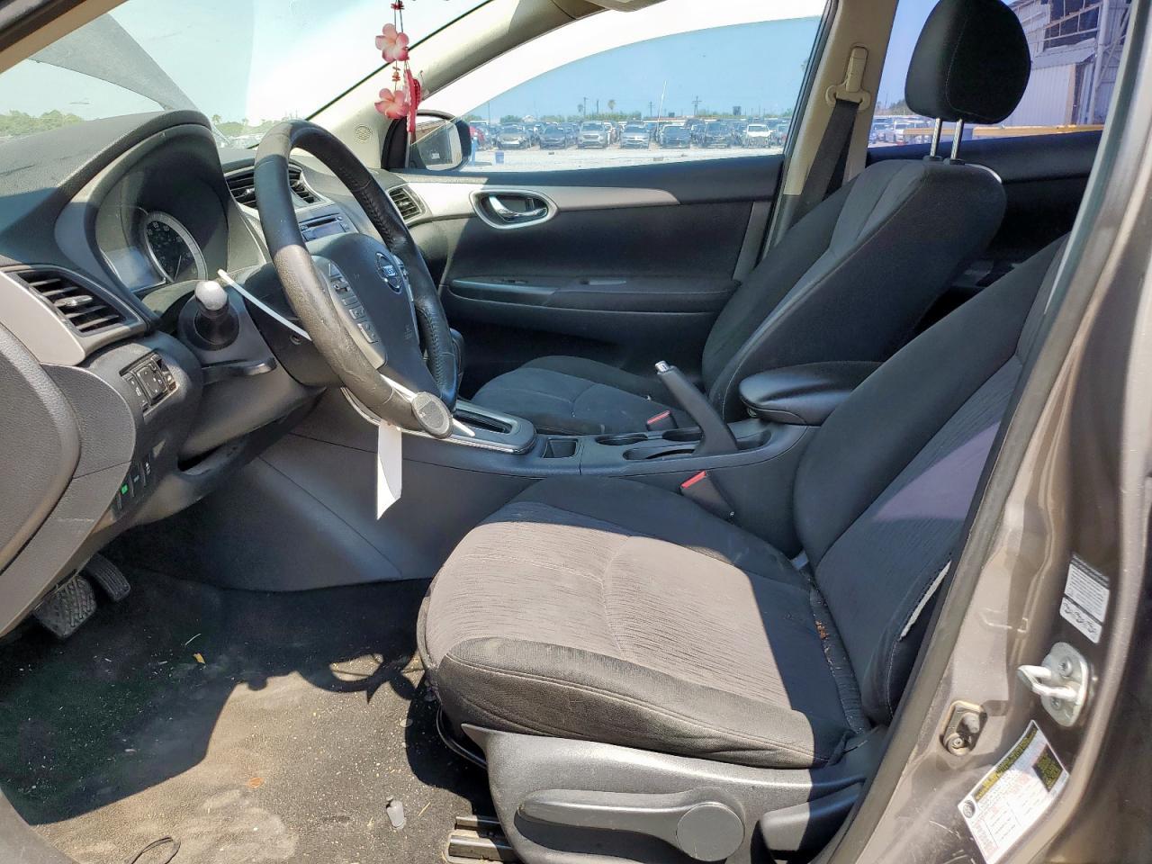 2015 Nissan Sentra S - Фото 7