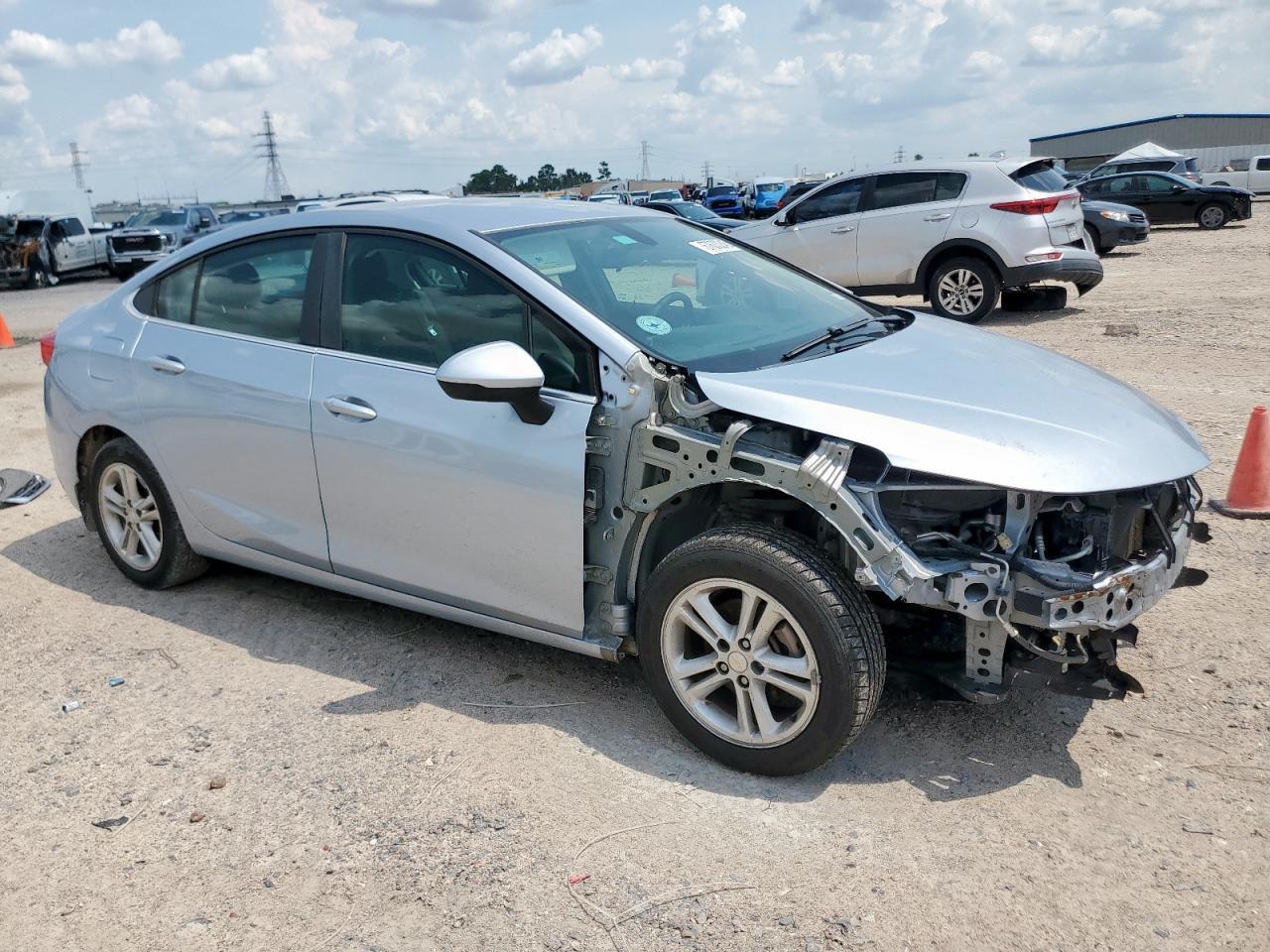 2017 Chevrolet Cruze Lt - Фото 4