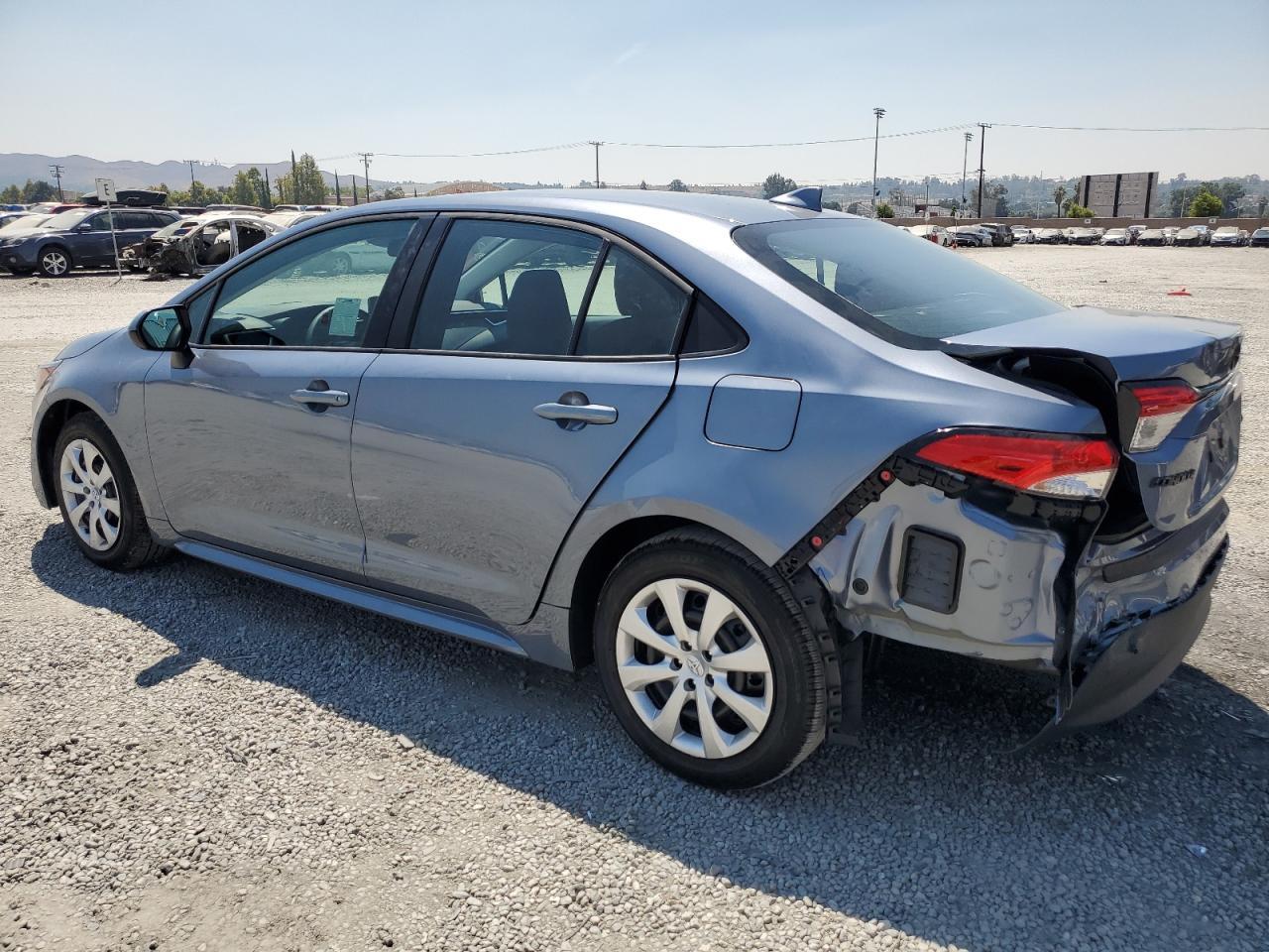 2025 Toyota Corolla Le - Фото 2