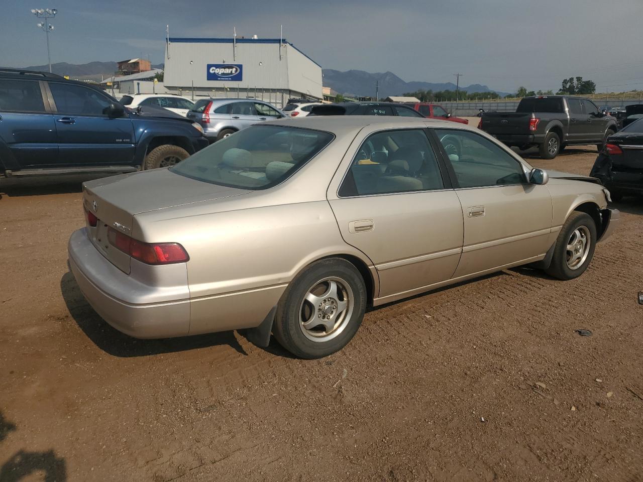 1999 Toyota Camry Le - Фото 3
