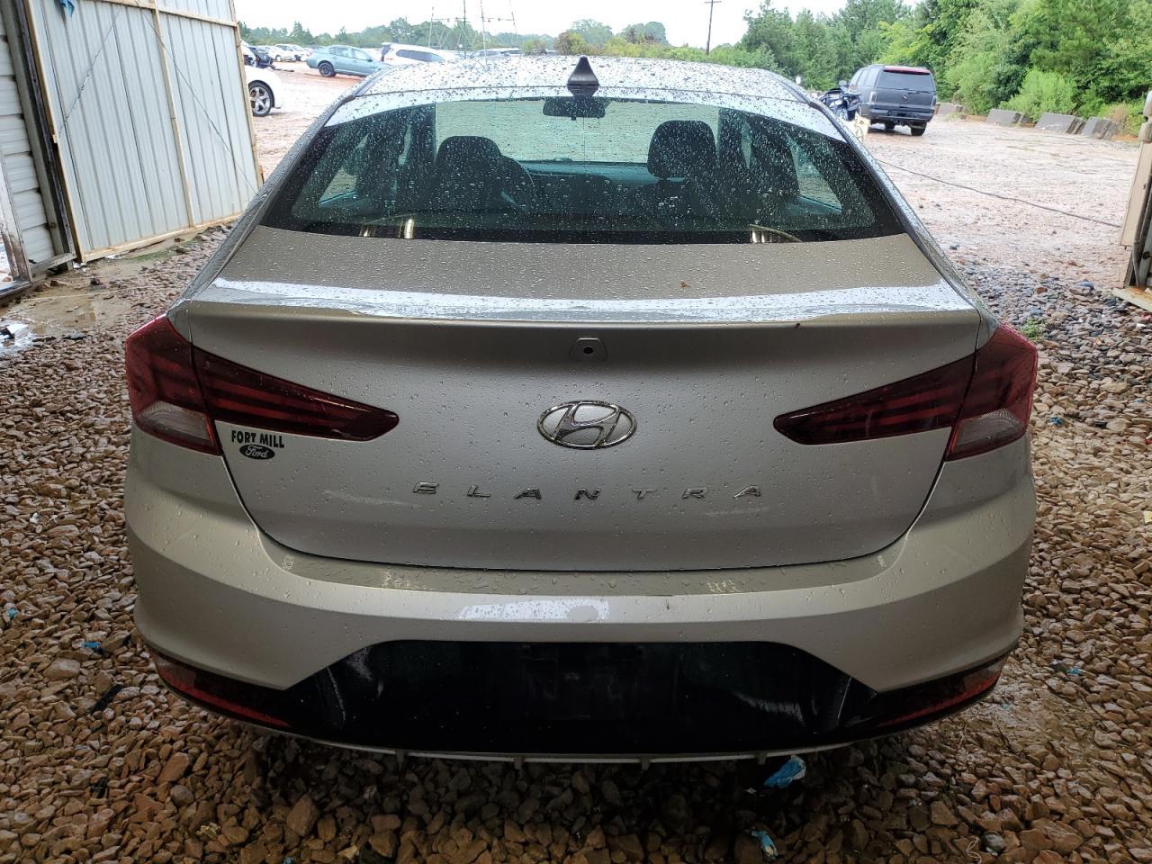 2020 Hyundai Elantra Sel - Фото 6