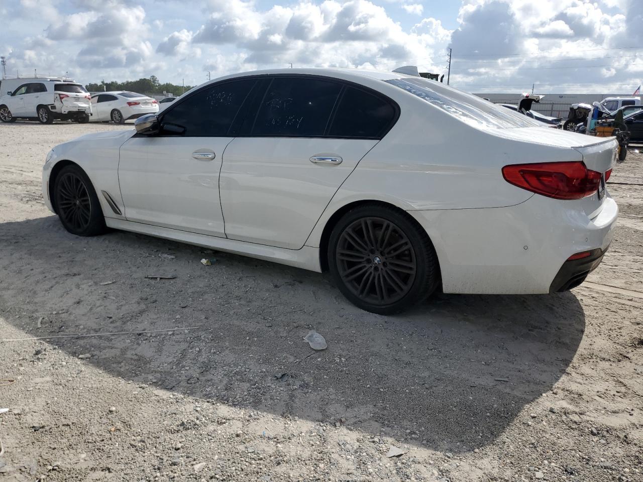 2018 BMW M550Xi - Фото 2
