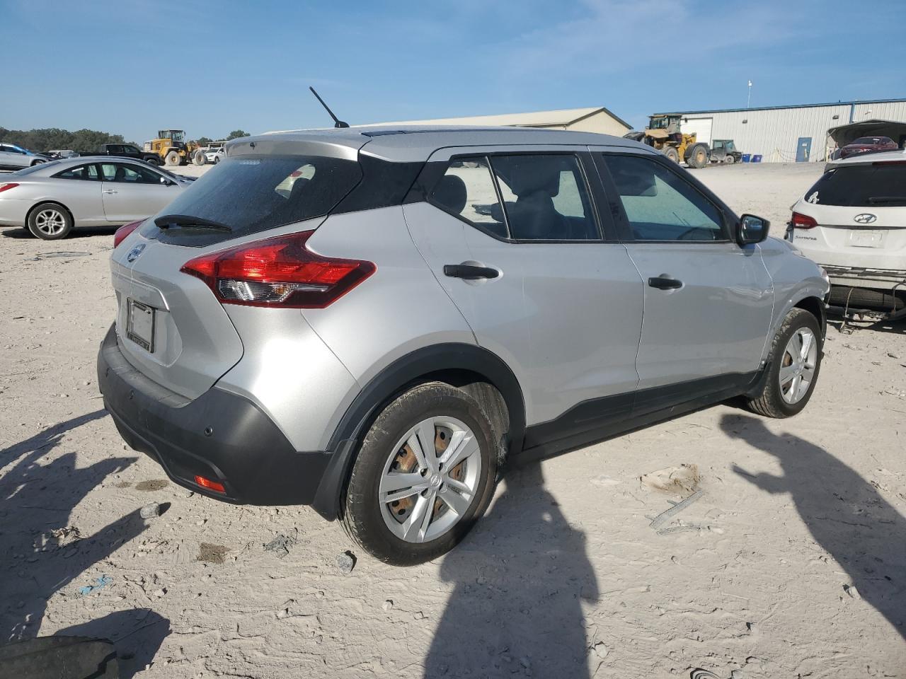 2020 Nissan Kicks S - Image 3