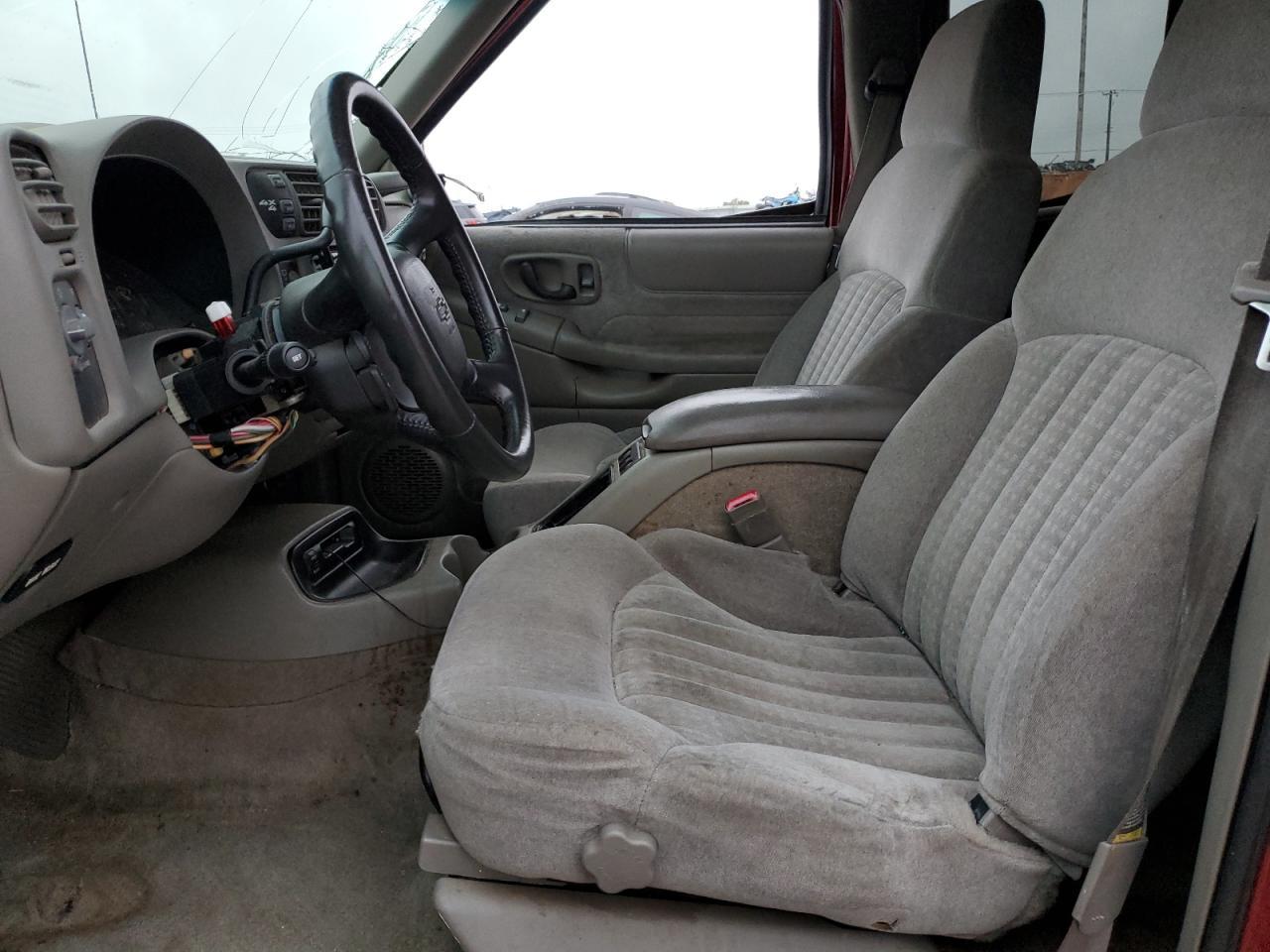 2002 Chevrolet Blazer - Image 7