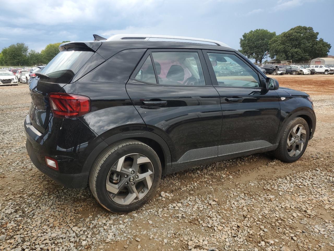 2022 Hyundai Venue Sel - Фото 3