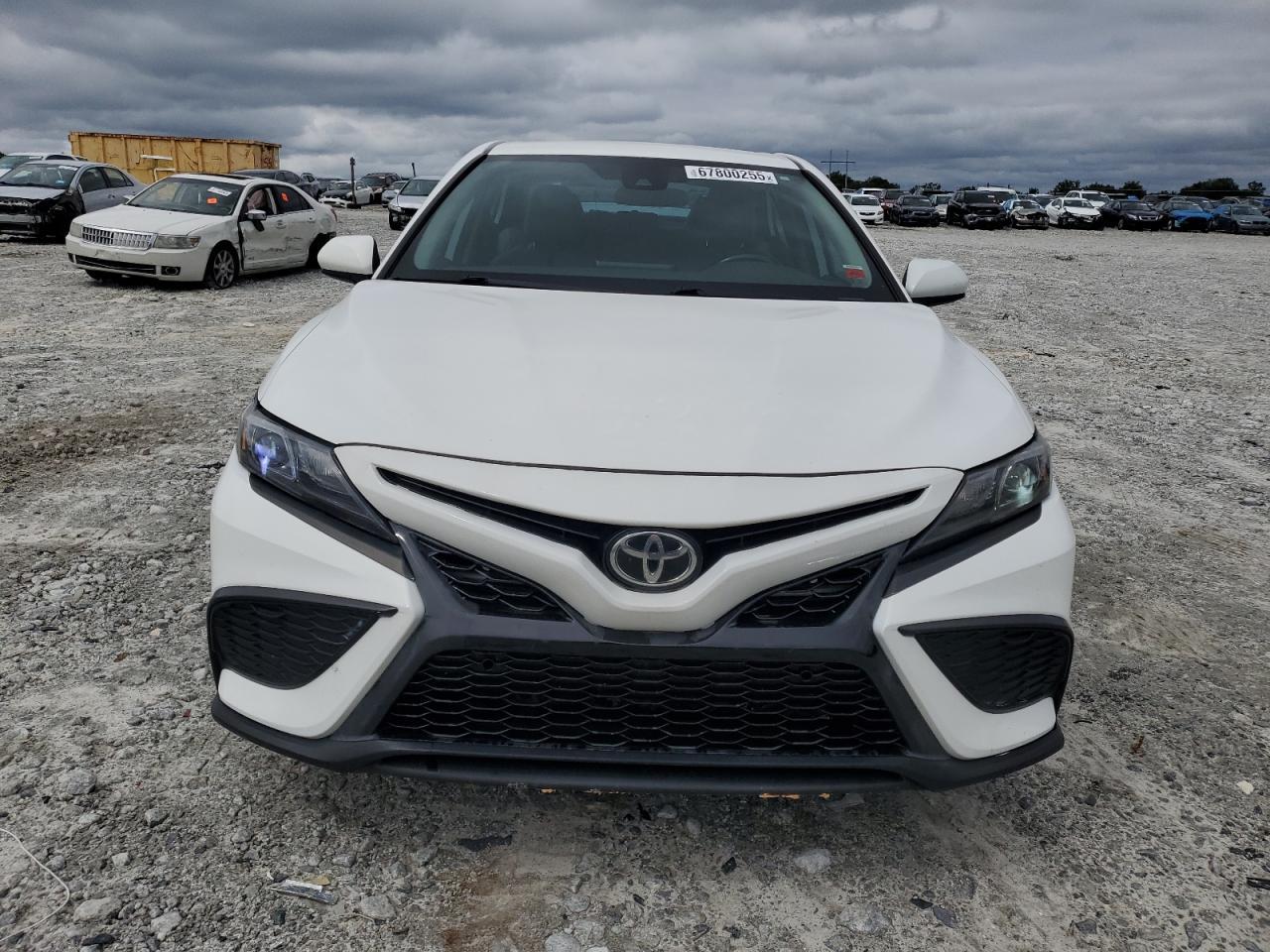 2021 Toyota Camry Se - Фото 5