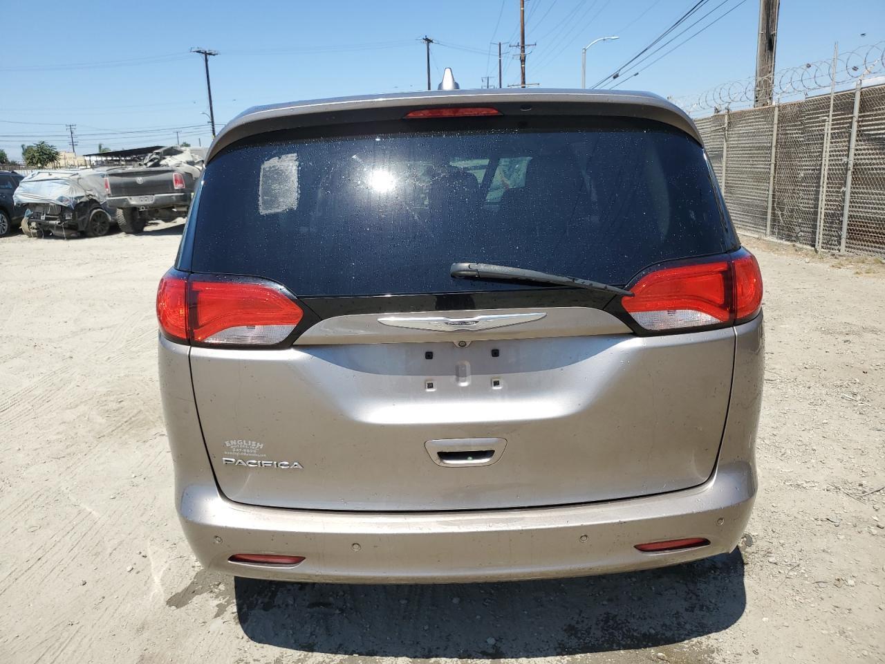 2017 Chrysler Pacifica Lx - Image 6