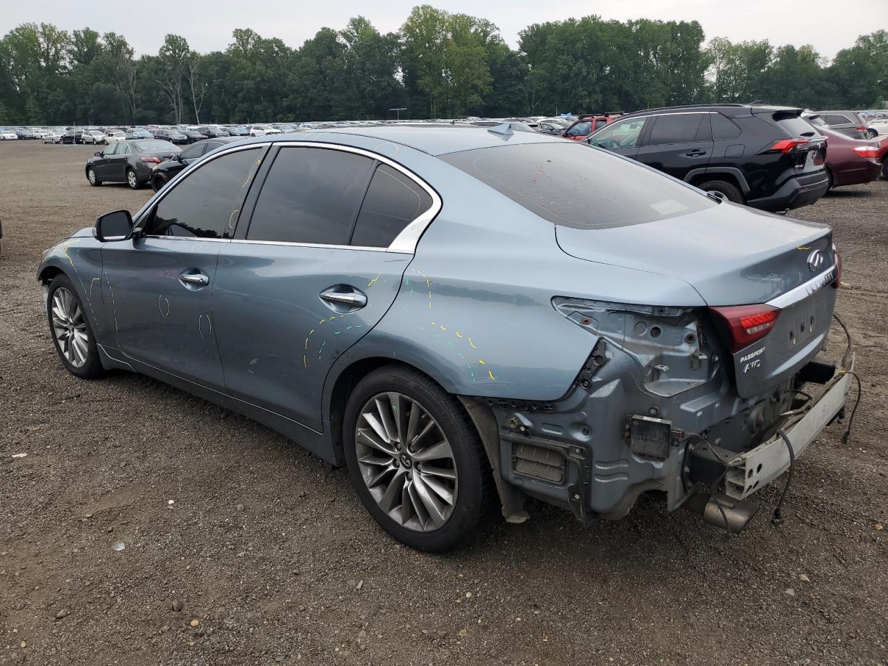 2018 Infiniti Q50 Luxe - Фото 2