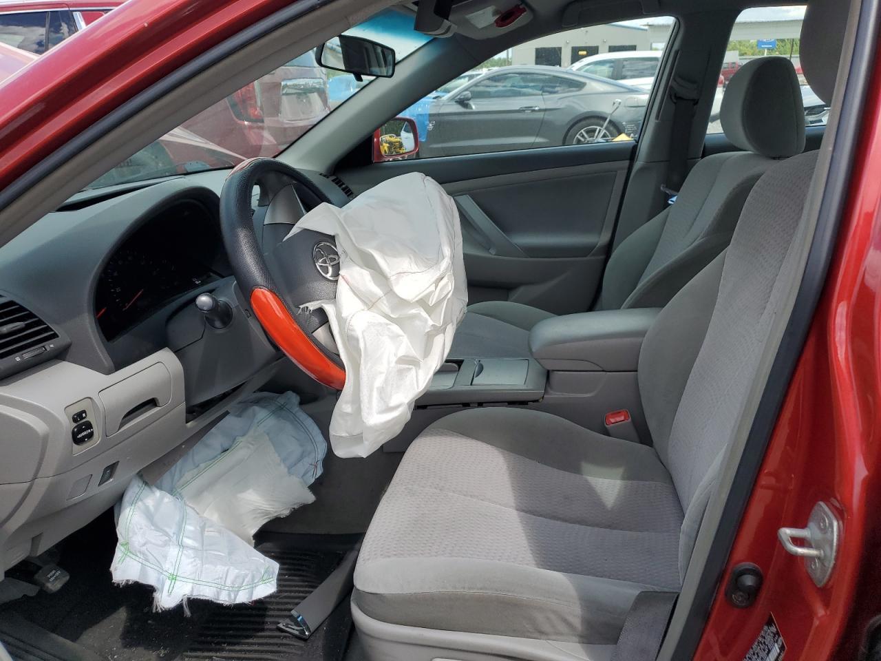 2010 Toyota Camry Base - Фото 7