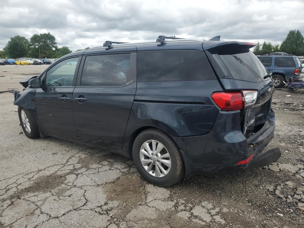 2016 Kia Sedona Lx - Фото 2
