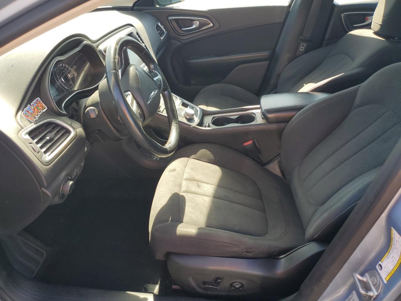 2015 Chrysler 200 Limited - Фото 7