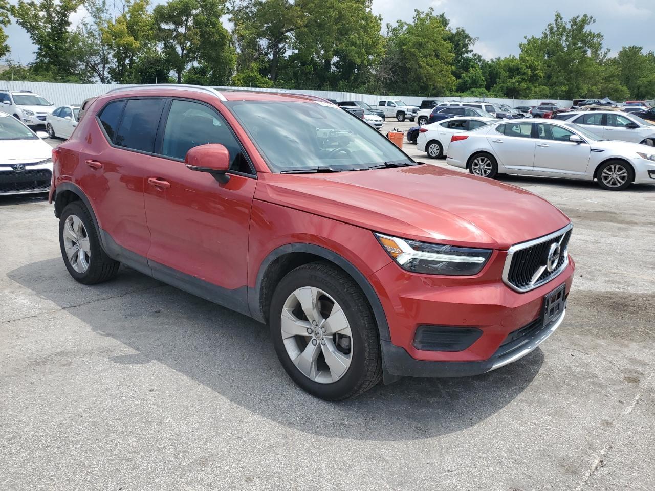 2020 Volvo Xc40 T5 Momentum - Image 4