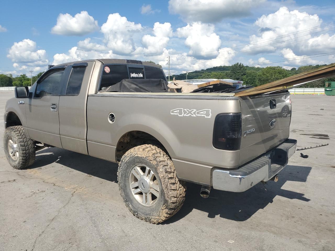 2005 Ford F150 - Image 2