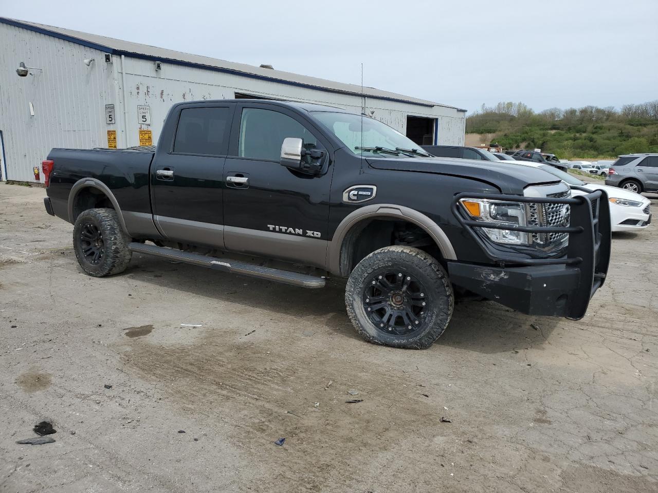 2016 Nissan Titan Xd Platinum Reserve Diesel - Фото 4