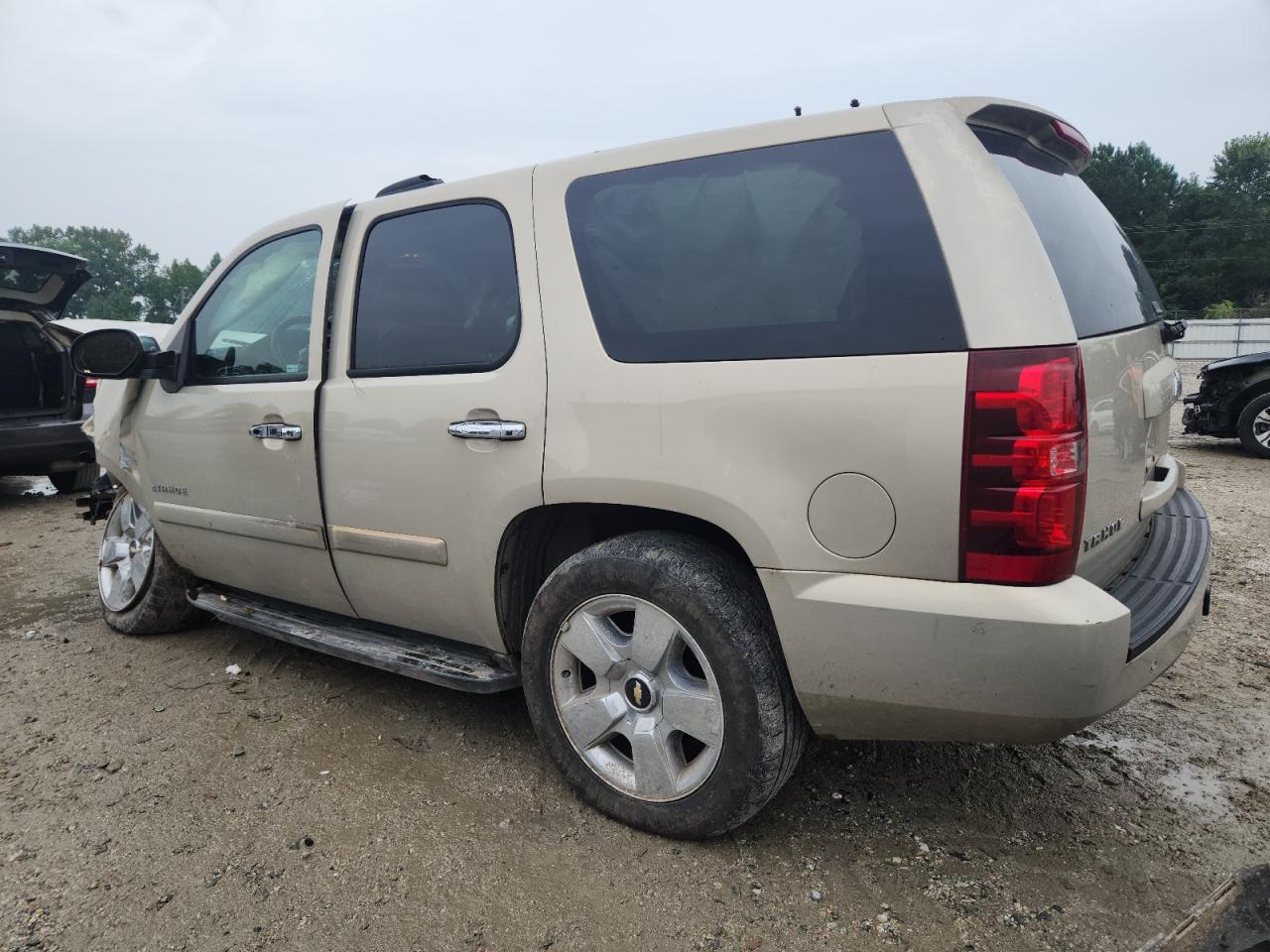2008 Chevrolet Tahoe C1500 - Фото 2