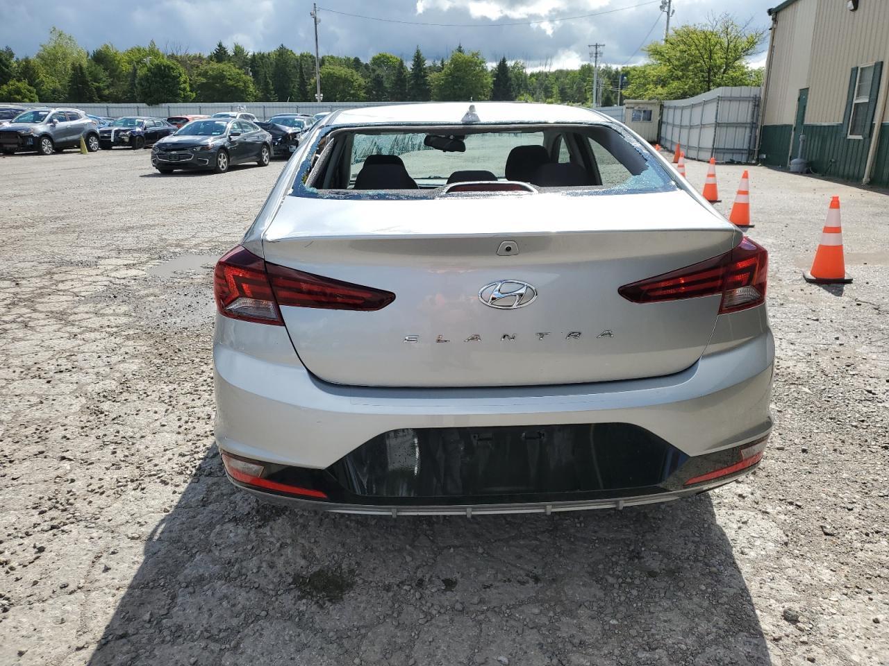2020 Hyundai Elantra Sel - Фото 6