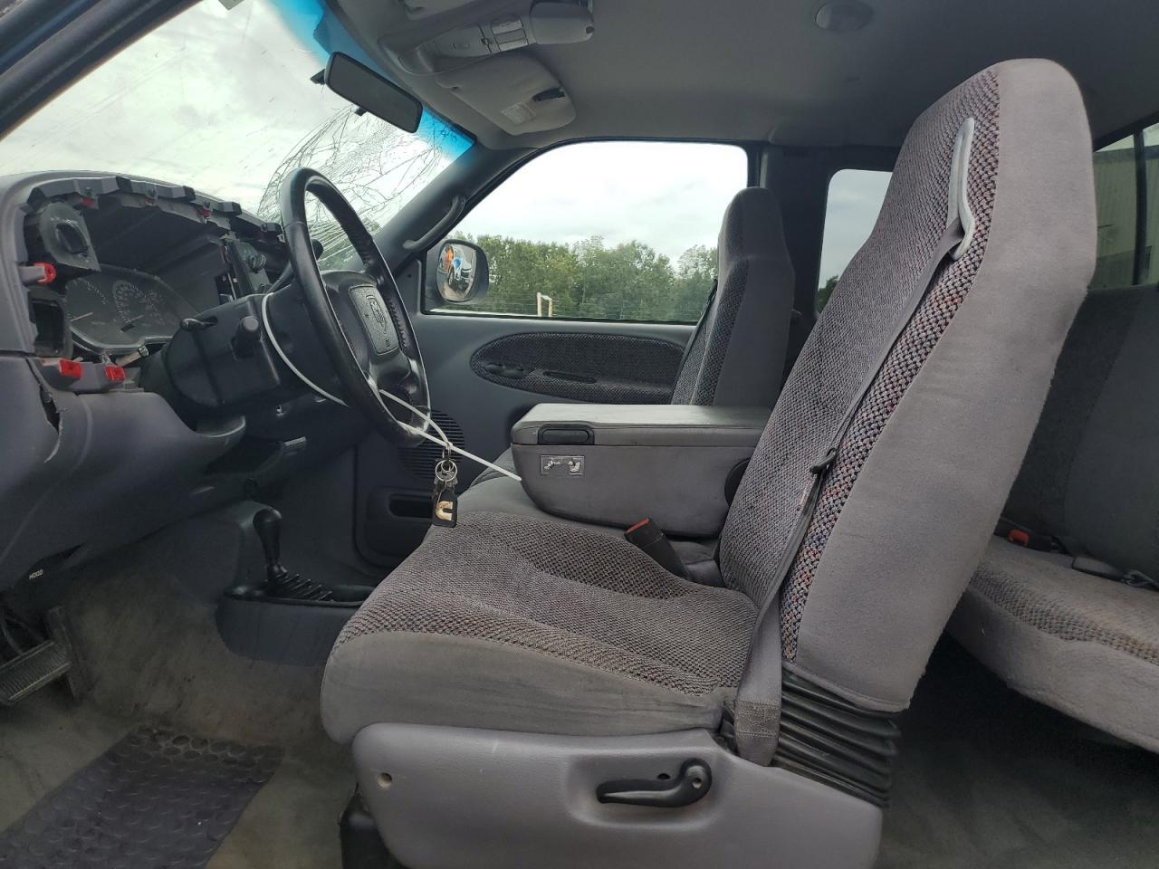 2002 Dodge Ram 2500 - Фото 7