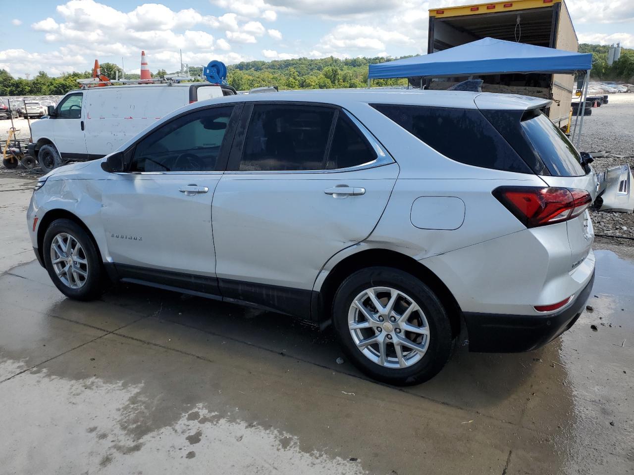 2022 Chevrolet Equinox Lt - Фото 2