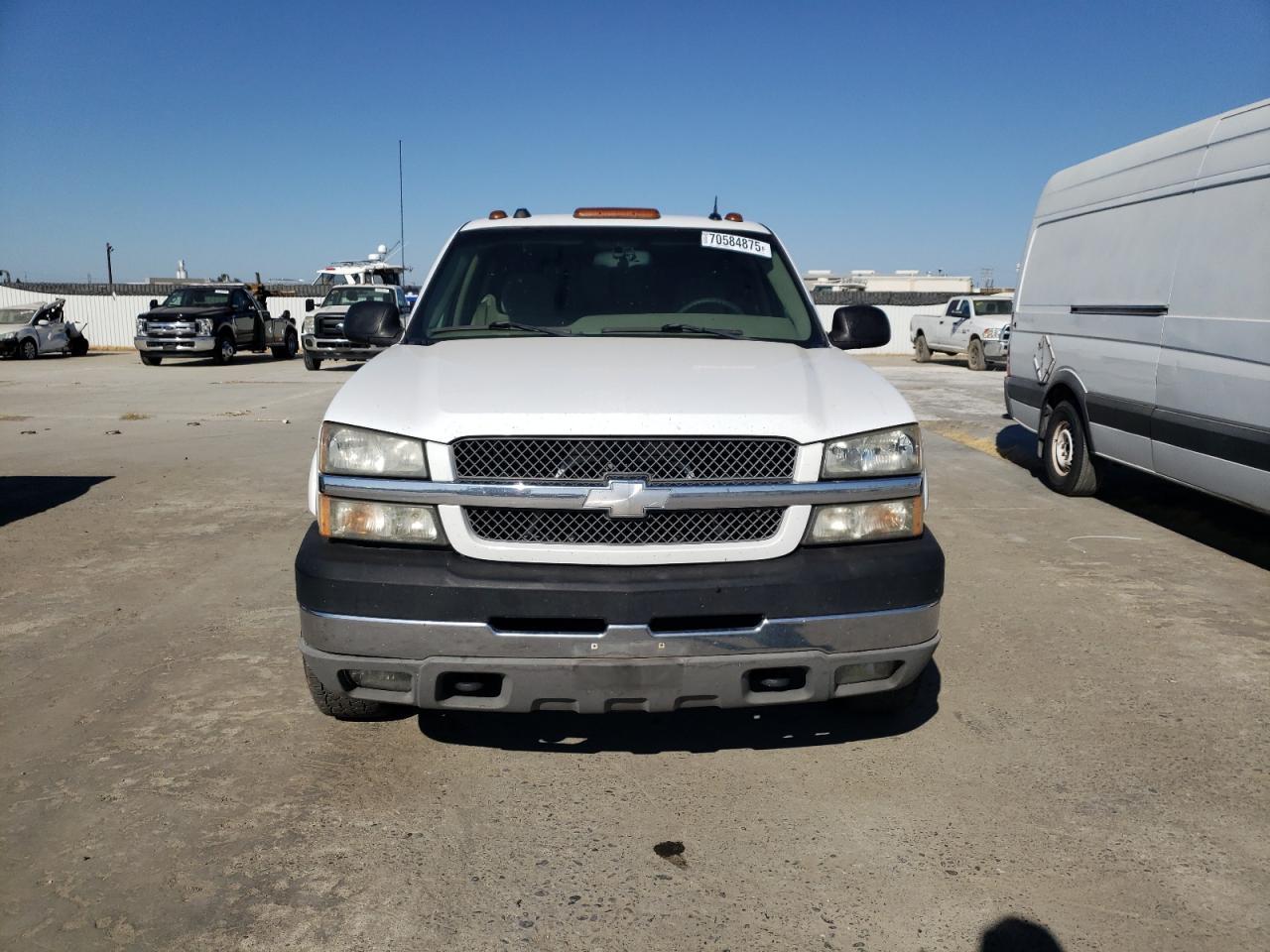 2004 Chevrolet Silverado K2500 Heavy Duty - Фото 5