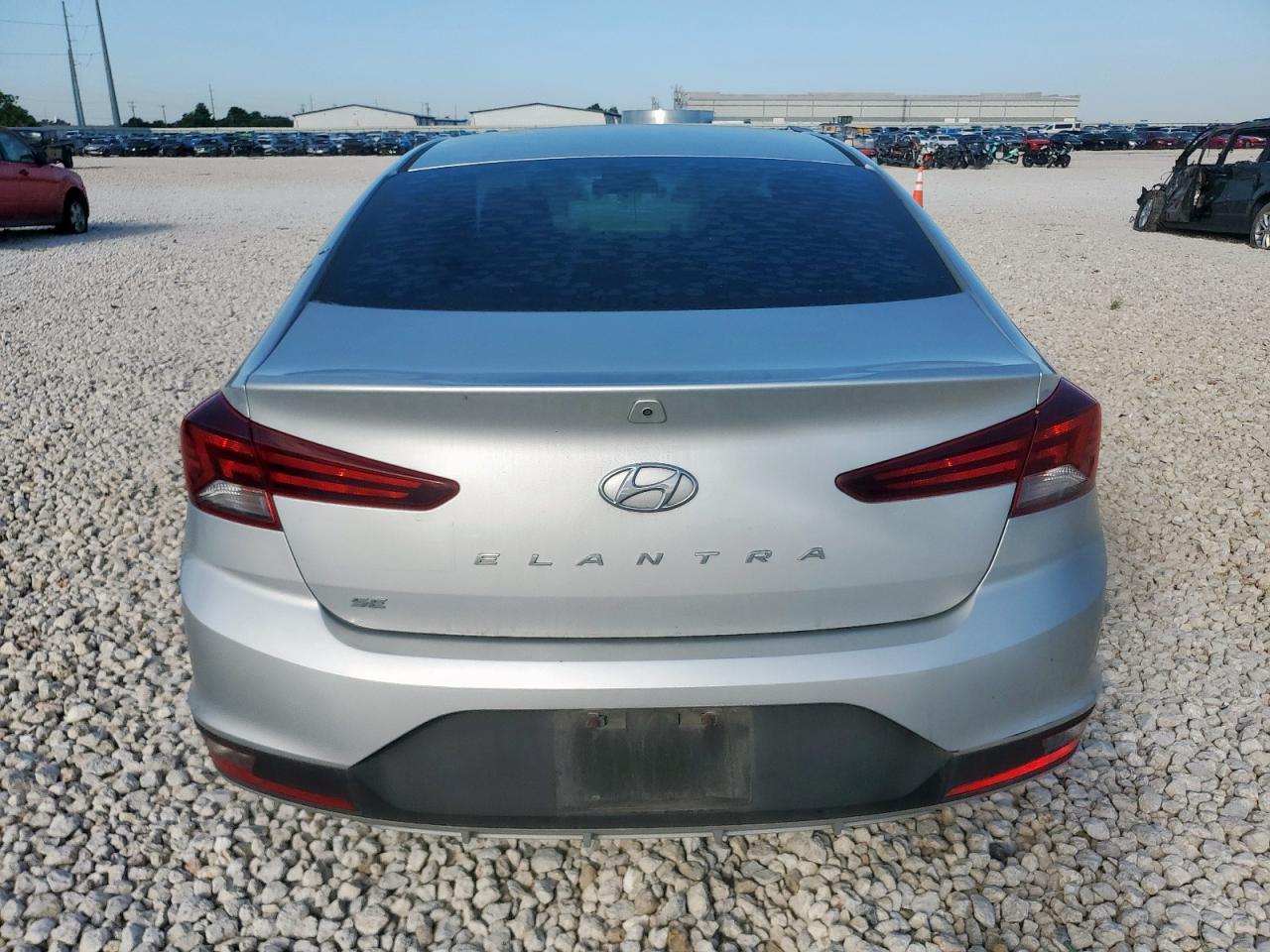 2019 Hyundai Elantra Se - Фото 6