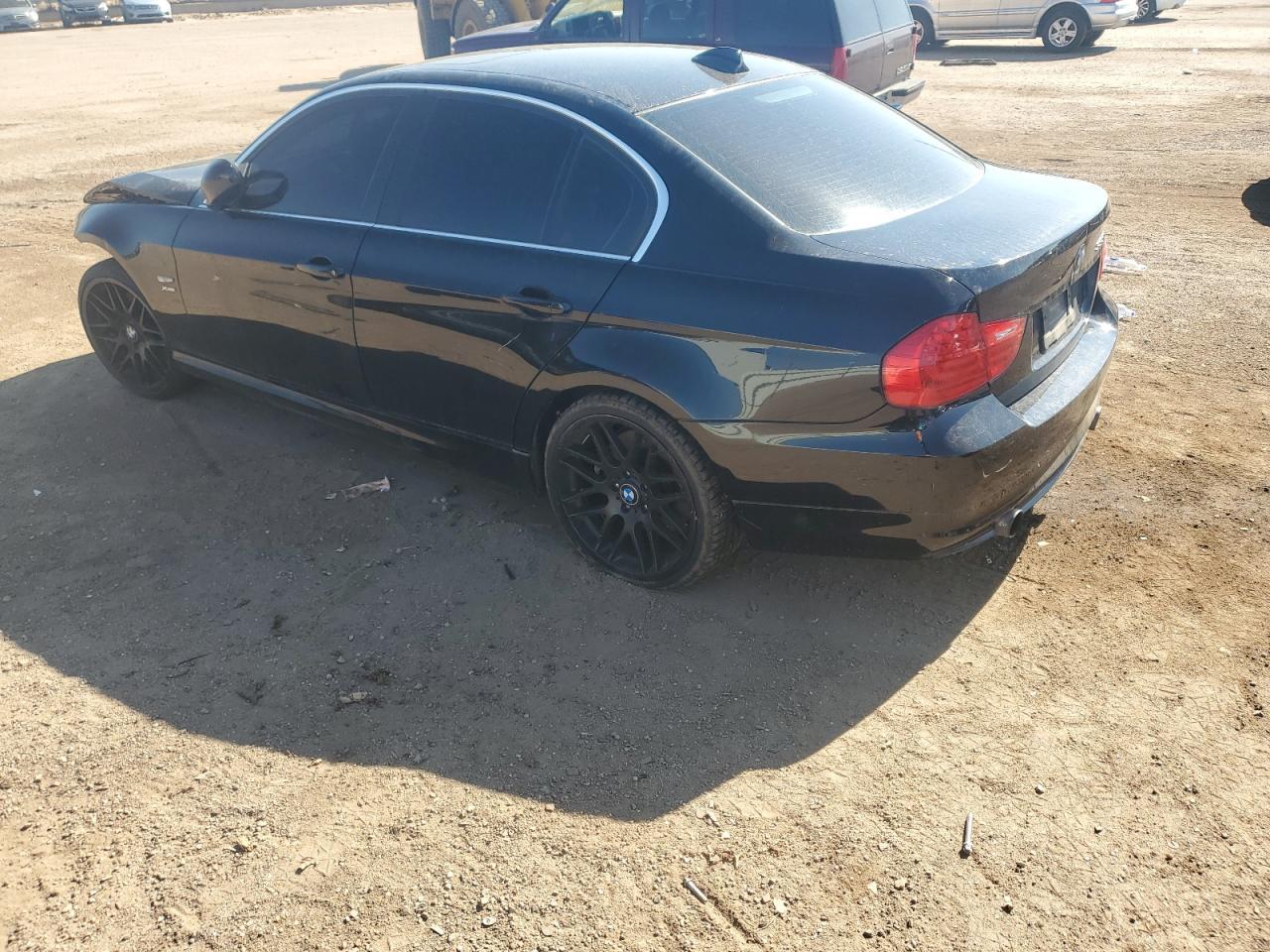 2009 BMW 335 Xi - Image 2