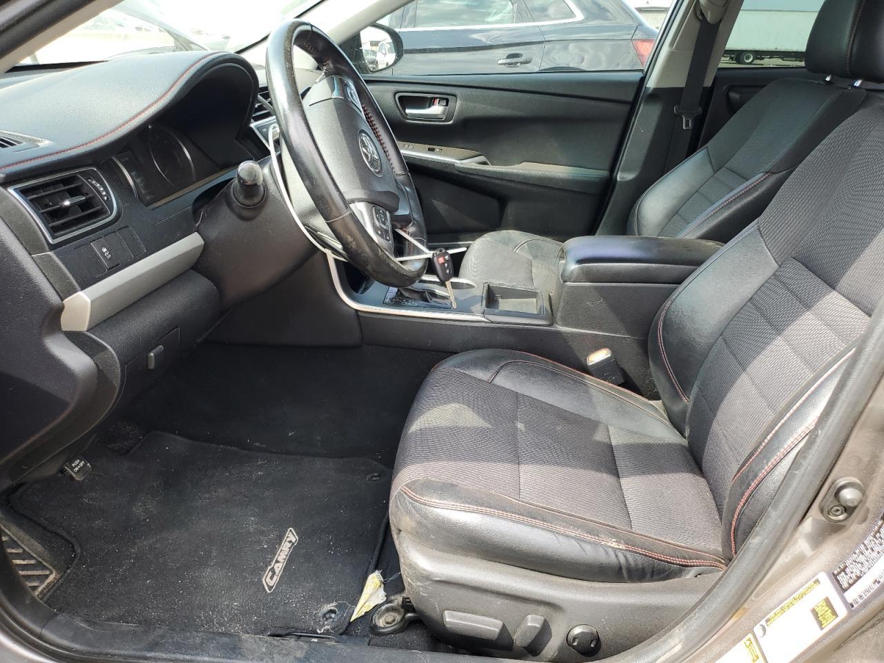 2016 Toyota Camry Le - Фото 7