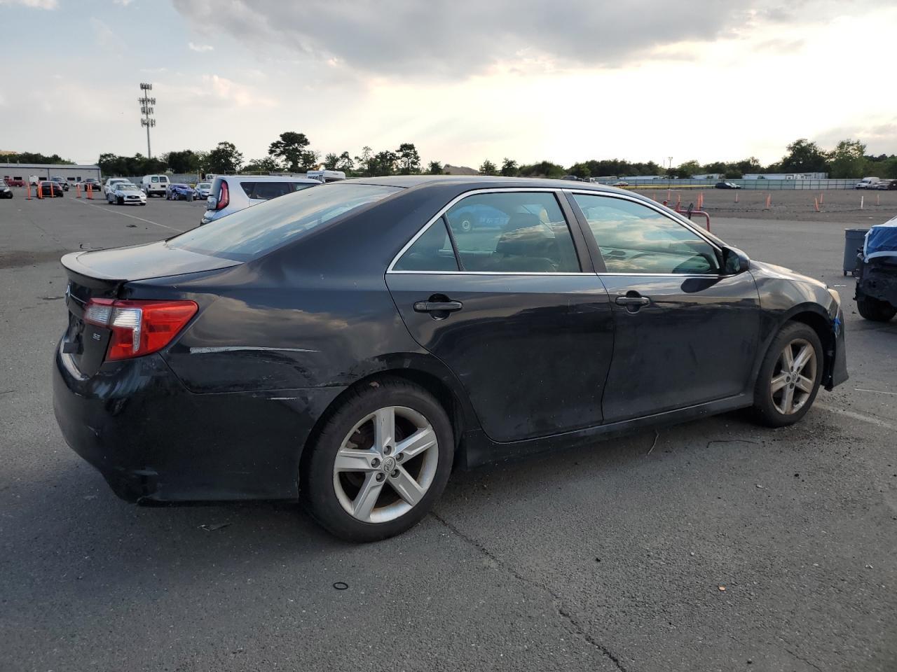 2013 Toyota Camry L - Image 3