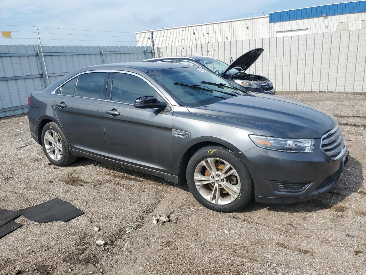 2016 Ford Taurus Se - Image 4