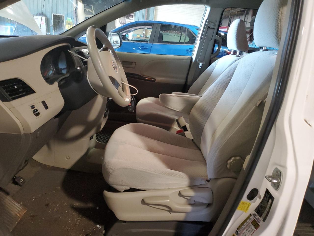 2012 Toyota Sienna Base - Image 7