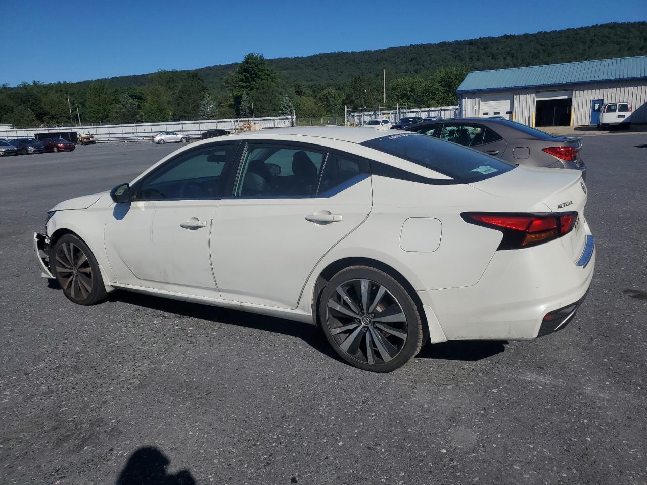 2021 Nissan Altima Sr - Фото 2