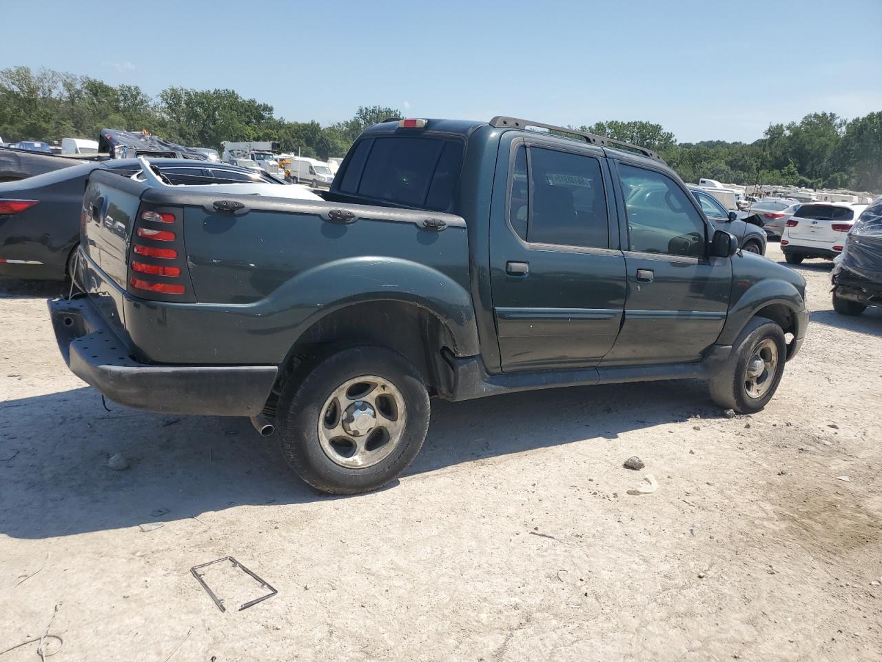2004 Ford Explorer Sport Trac - Фото 3