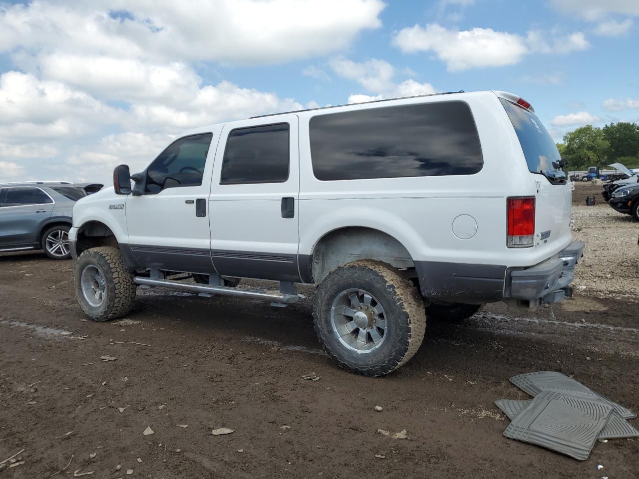 2005 Ford Excursion Xlt - Image 2