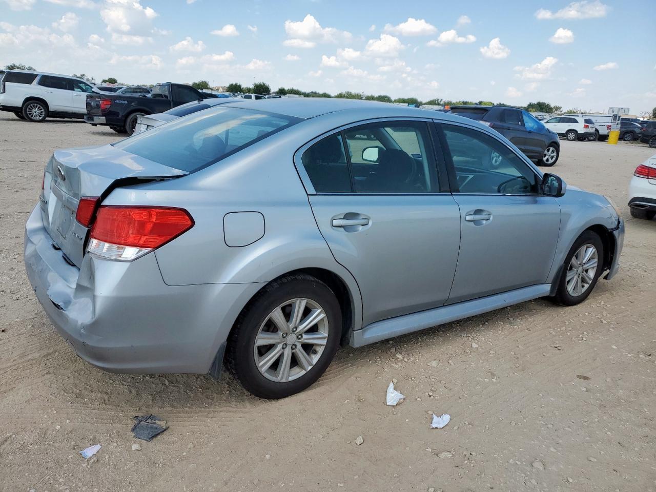 2012 Subaru Legacy 2.5I Premium - Image 3