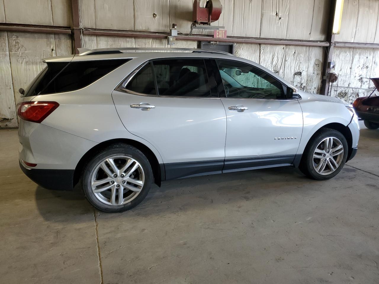 2018 Chevrolet Equinox Premier - Image 3