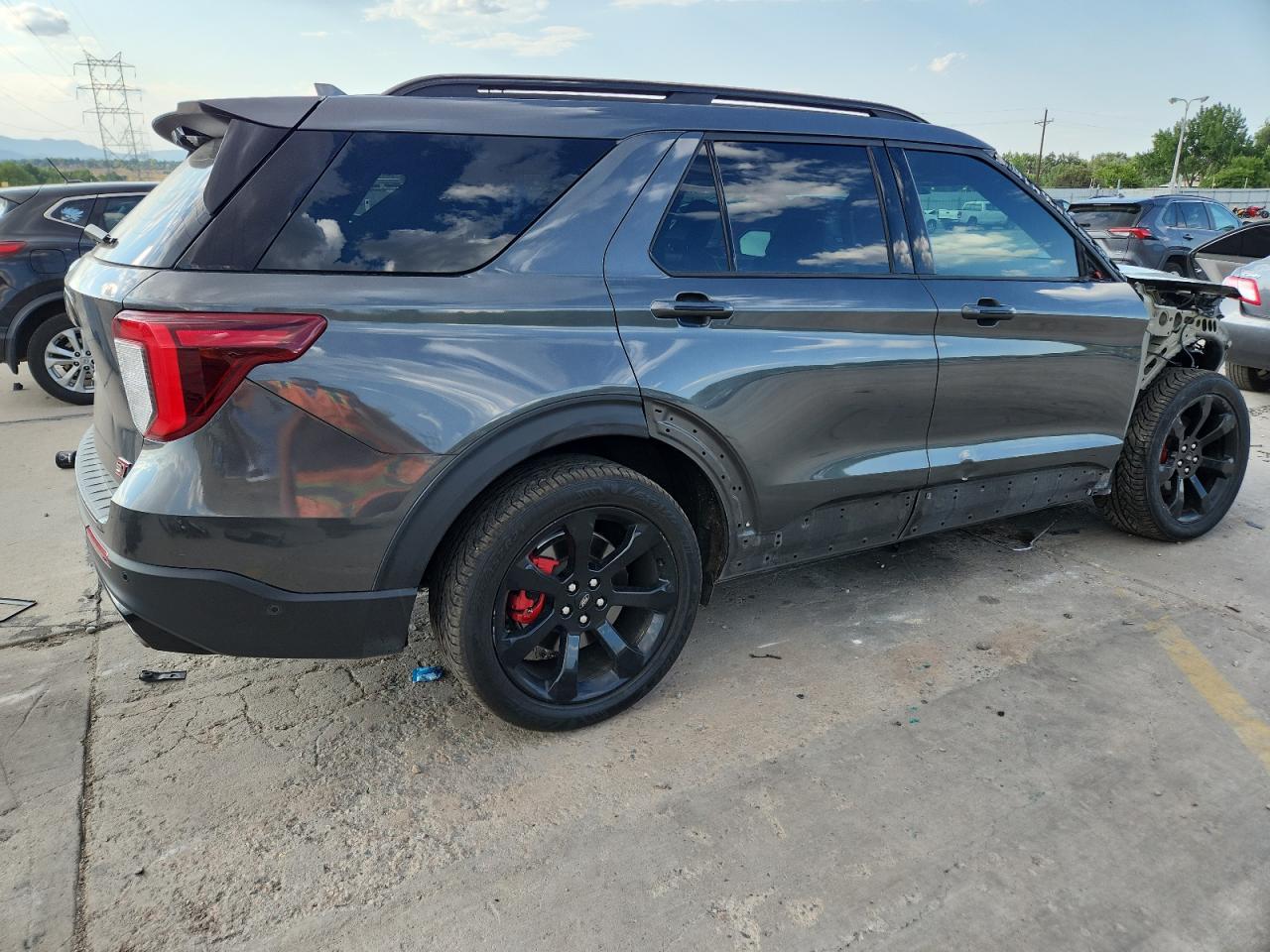 2020 Ford Explorer St - Image 3