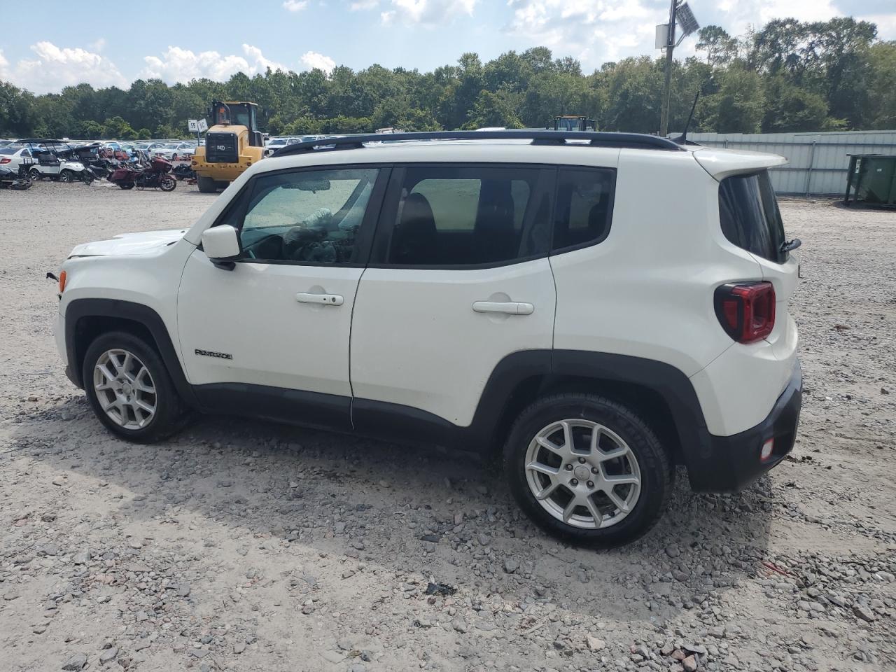 2021 Jeep Renegade Latitude - Image 2