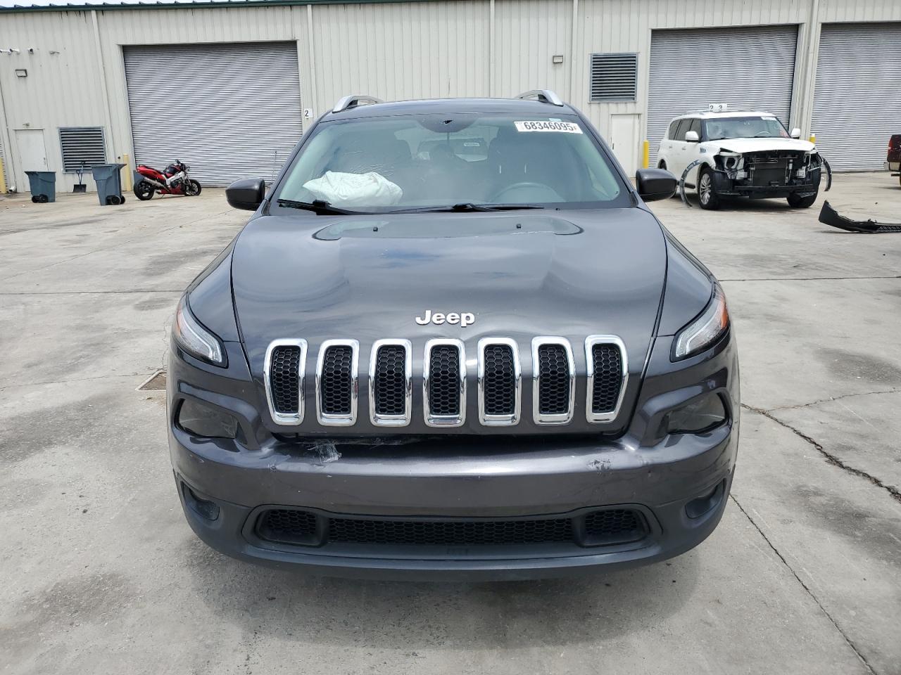 2017 Jeep Cherokee Latitude - Фото 5