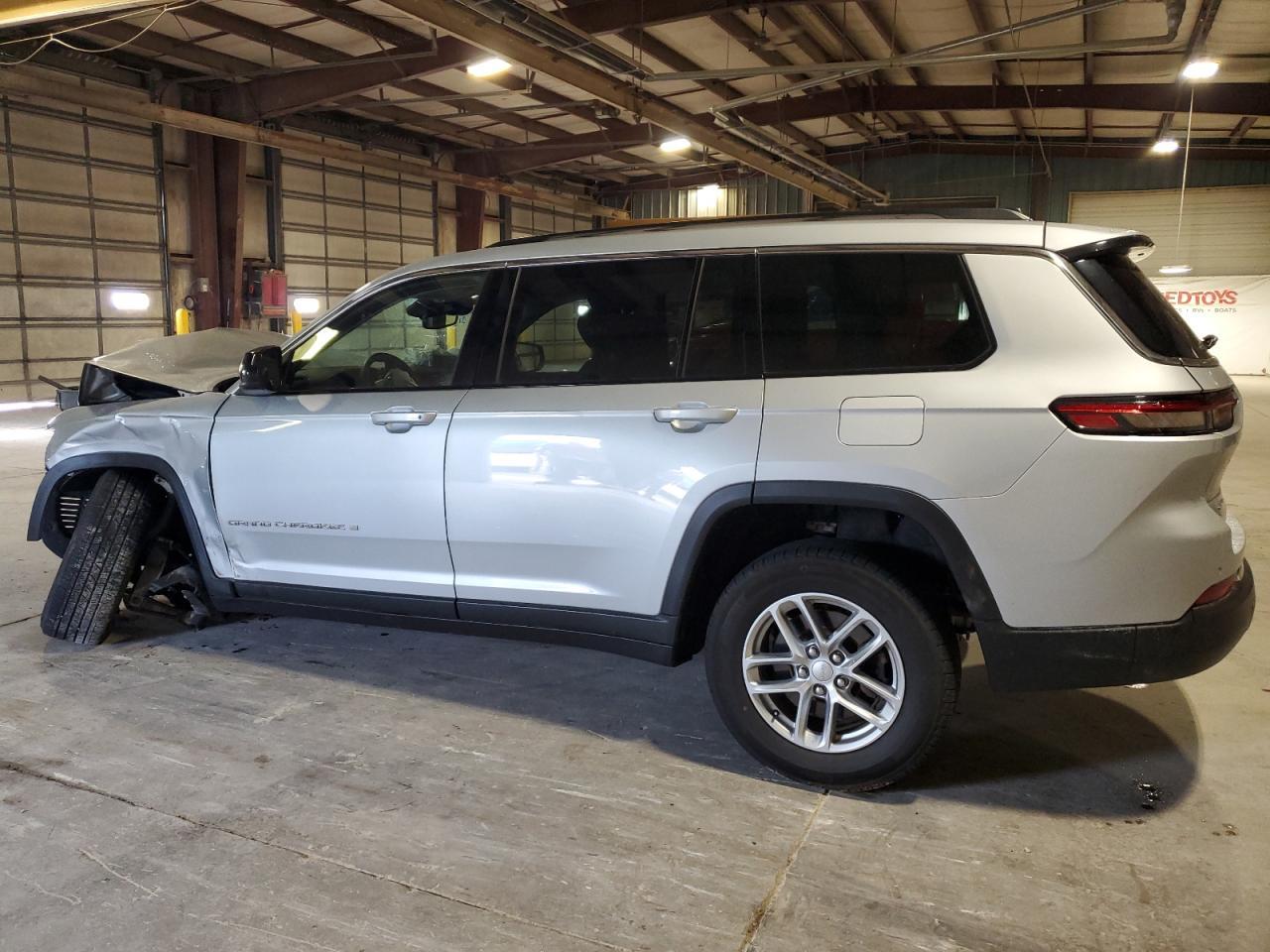 2023 Jeep Grand Cherokee L Laredo - Фото 2