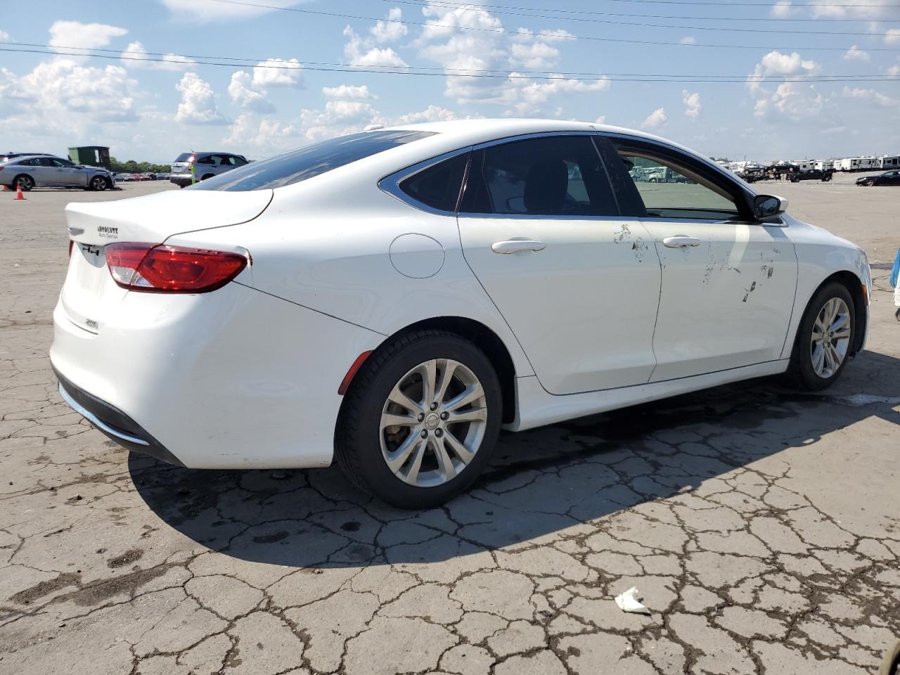 2015 Chrysler 200 Limited - Фото 3