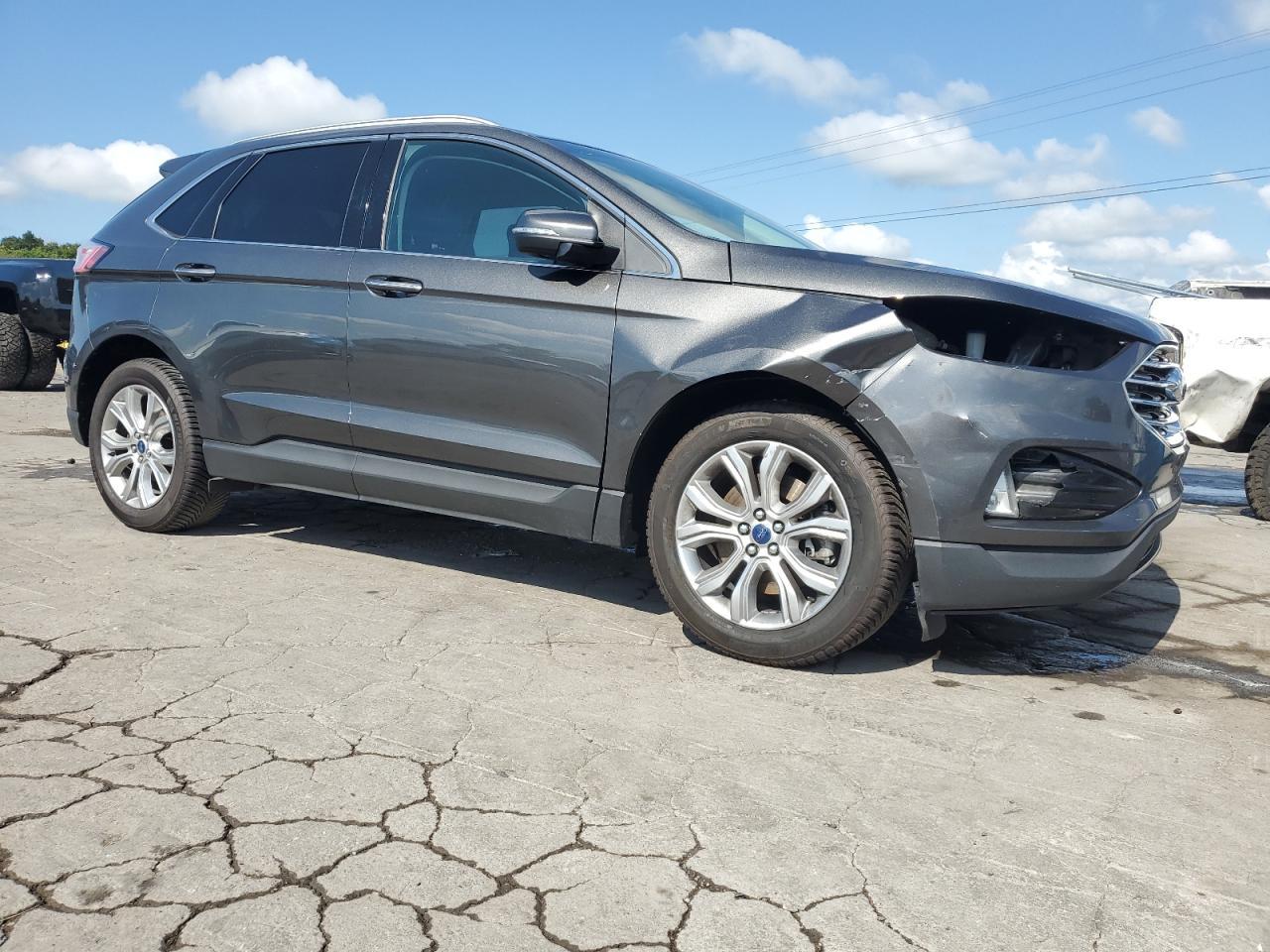 2019 Ford Edge Titanium - Фото 4