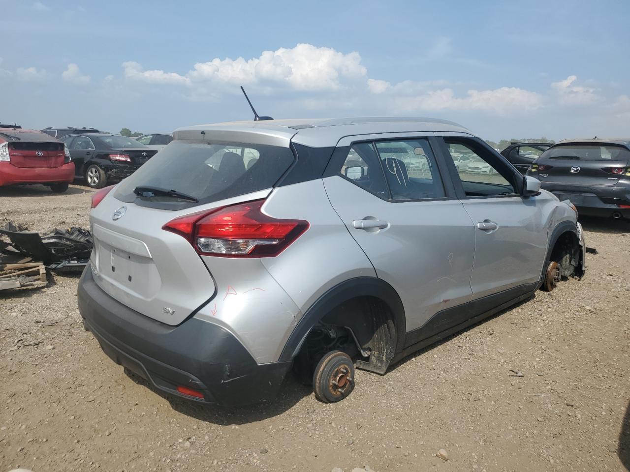 2019 Nissan Kicks S - Фото 3