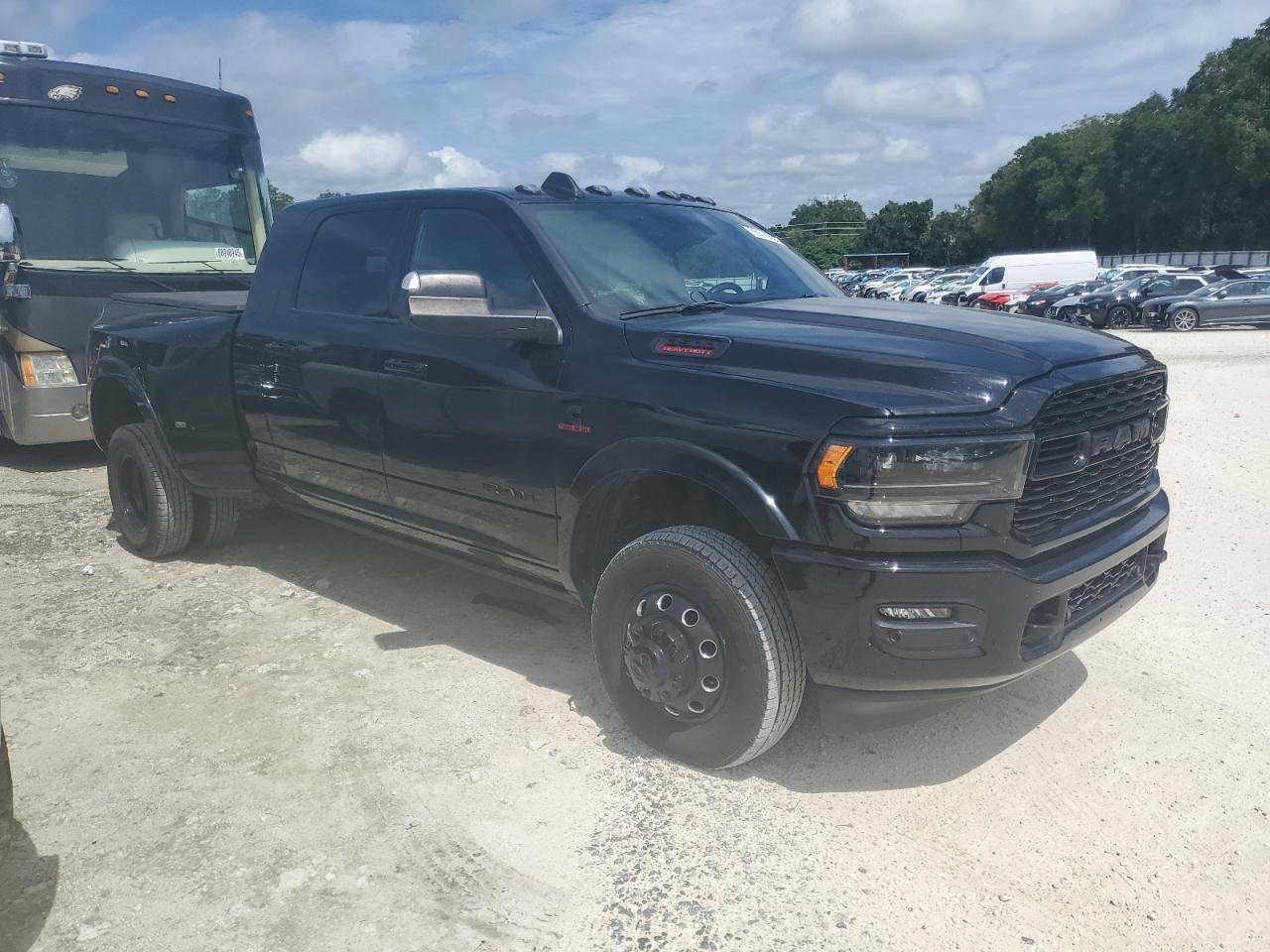 2022 Ram 3500 Limited - Фото 4