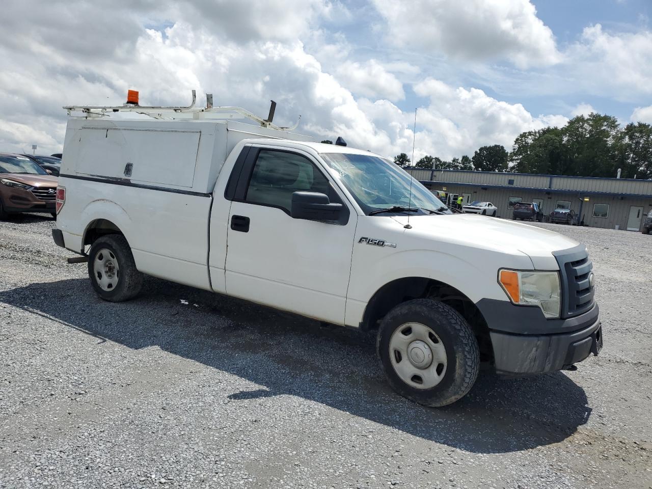 2009 Ford F150 - Image 4