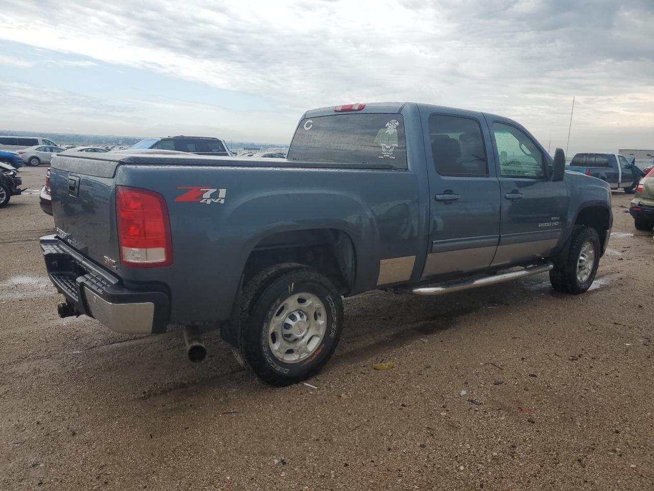 2007 GMC Sierra K2500 Heavy Duty - Image 3